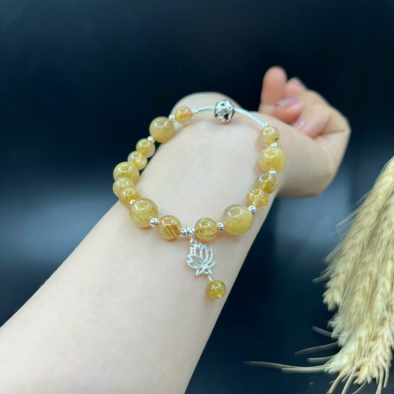 Vòng mẫu mix đá phong thủy và charm bạc