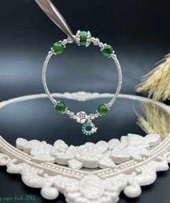 Alternative view of Vòng đá tự nhiên mix charm bướm đính đá bạc 925 - VT2400059