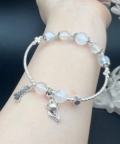 Vòng tay đá mặt trăng mix bướm và hồ ly