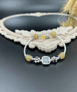 Alternative view of Vòng thạch anh tóc vàng mix đá mặt trăng mix charm bạc 925 - VT2400037VMIX